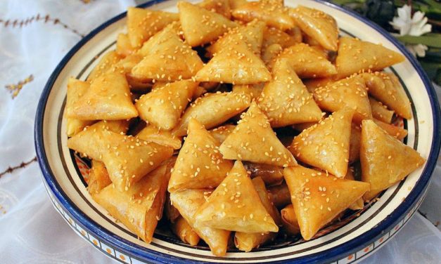 بريوات بدون لوز وتباع بالمخبزات الكبرى بثمن اللوز بمذاق خطير رائعة جدا