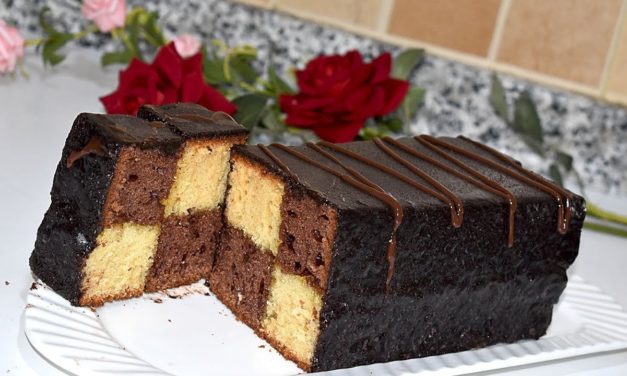 أبهري ضيوفك ب كيك اقتصادي بشكل جديدة من نفس الخليط ونفس القالب