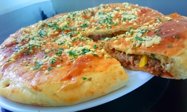 فطيرة او خبزة معمرة في الفرن بحشوة لذيذة جدا تستحق التجربة