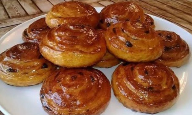 بريوش رولي محشي بالشكولاطة