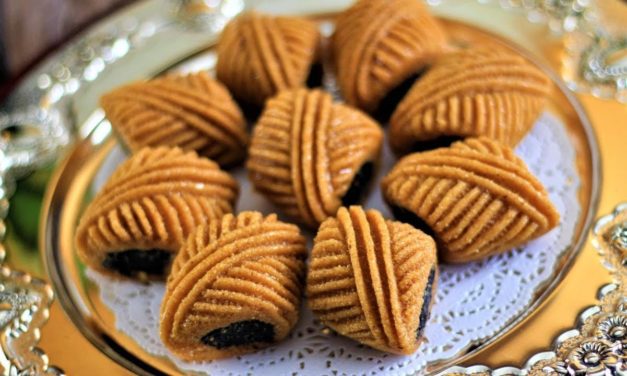 مقروط المقلة يذوب في الفم