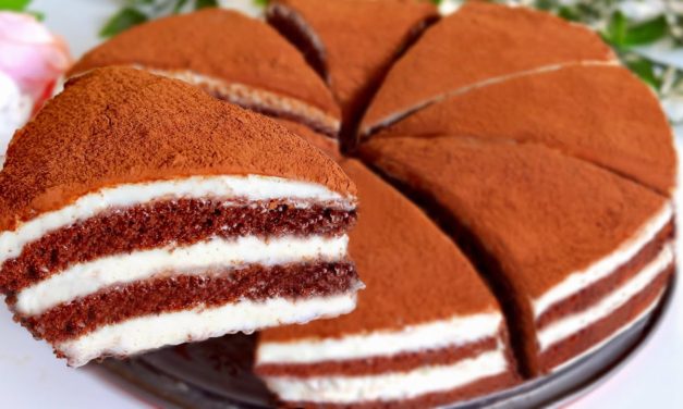 كيكة ال 7 ملاعق الإسفنجية ب 6 طبقات أحلي وأسهل كيكة شيكولاتة!