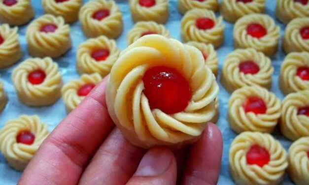 حلوة الوردة باللوز خفيفة بطريقة جد مبسطة