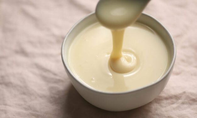 طريقة عمل الحليب المحلى المكثف بمكونين فقط