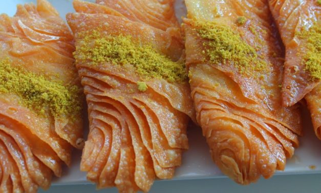 بثلات أكواب دقيق إعملي حلويات من أروع وألذ الحلويات