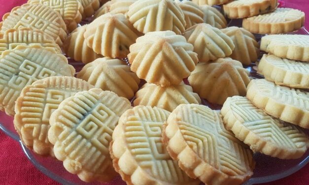 معمول العيد بالسميد والحليب المكثف والمحلى