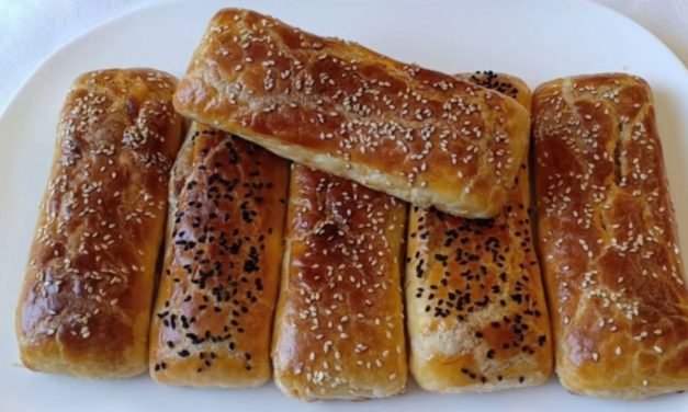 مملحة مقرمشة و مورقة بدون عجينة التوريق لذيذة جدا