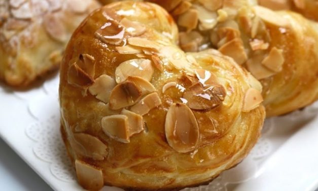 رغايف الفران حلوين على شكل قلب مقرمشين و هشاش