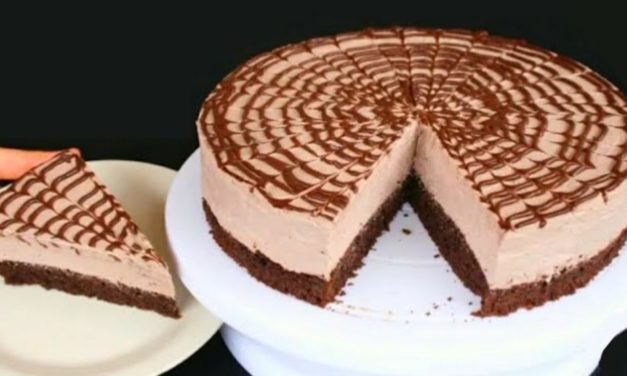 ببيضة واحدة وبدون نشا بدون كريم باتسيير أسهل تورطة ممكن تذوقيها