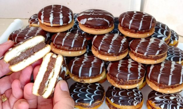 حلوة ببيضة واحدة فقط بدون زبدة و بدون طابع حضريها دفعة واحدة!