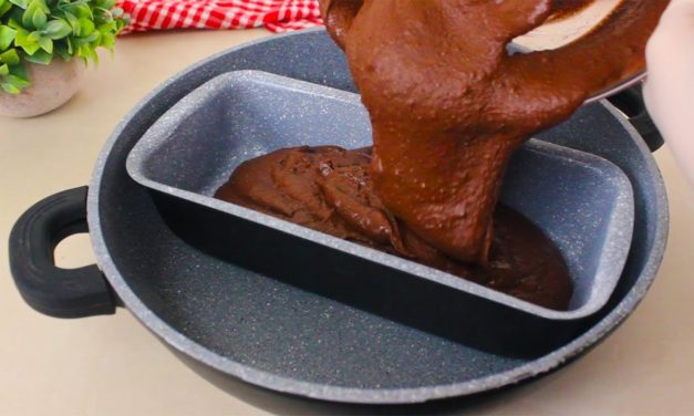 كيكة بالطنجرة بدون فرن بدون دقيق بمكونات موجودة في كل بيت