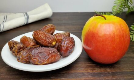 تحلية رمضانية بارده بالتمر والتفاح