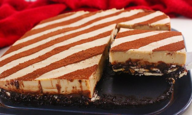 حلى الليزي البارد يحضر بدقائق بدون زبدة وبدون كريمة