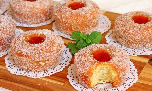 كيكات لذيذة مع حشوة المربى وتزيين الكوك سهلة ورائعة!