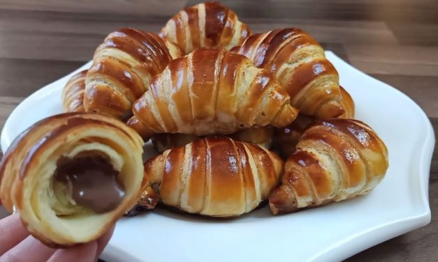 ميني كرواصون محشي بالشكولاطة .. خفيف و مورق و يخرج كمية كبيرة