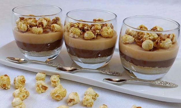 تحلية بذوق الشكولاطة و الكراميل .. تحلية بثلاث طبقات لذيذة و تحضر في 10 دقائق