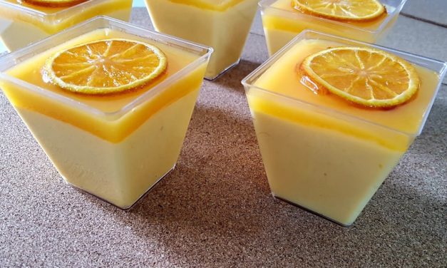 بدون بيض وبدون جيلاتين أكواب موس البرتقال