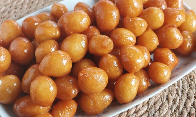 عوامة او لقمة القاضي ذهبية مقرمشة مكورة ومحضرة بدون ايدك ماتلمس العجين