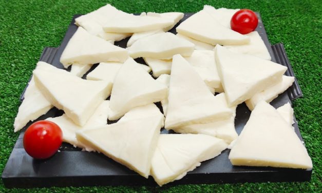 بنص لتر حليب عملت عشر علب جبنه مثلثات والطعم رائع