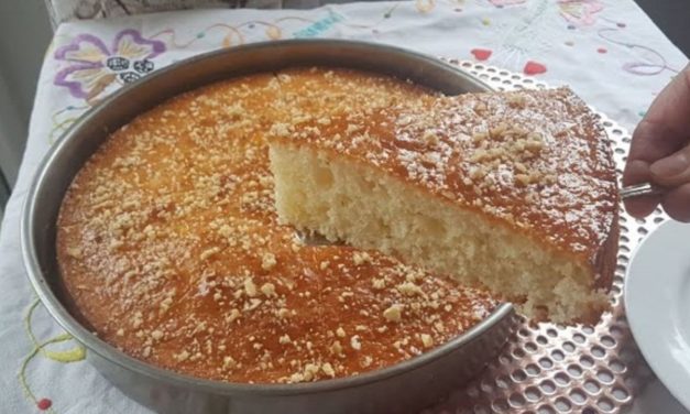 كيك اسفنجي لذيذ جدا ببيضتين فقط بحجم عائلي