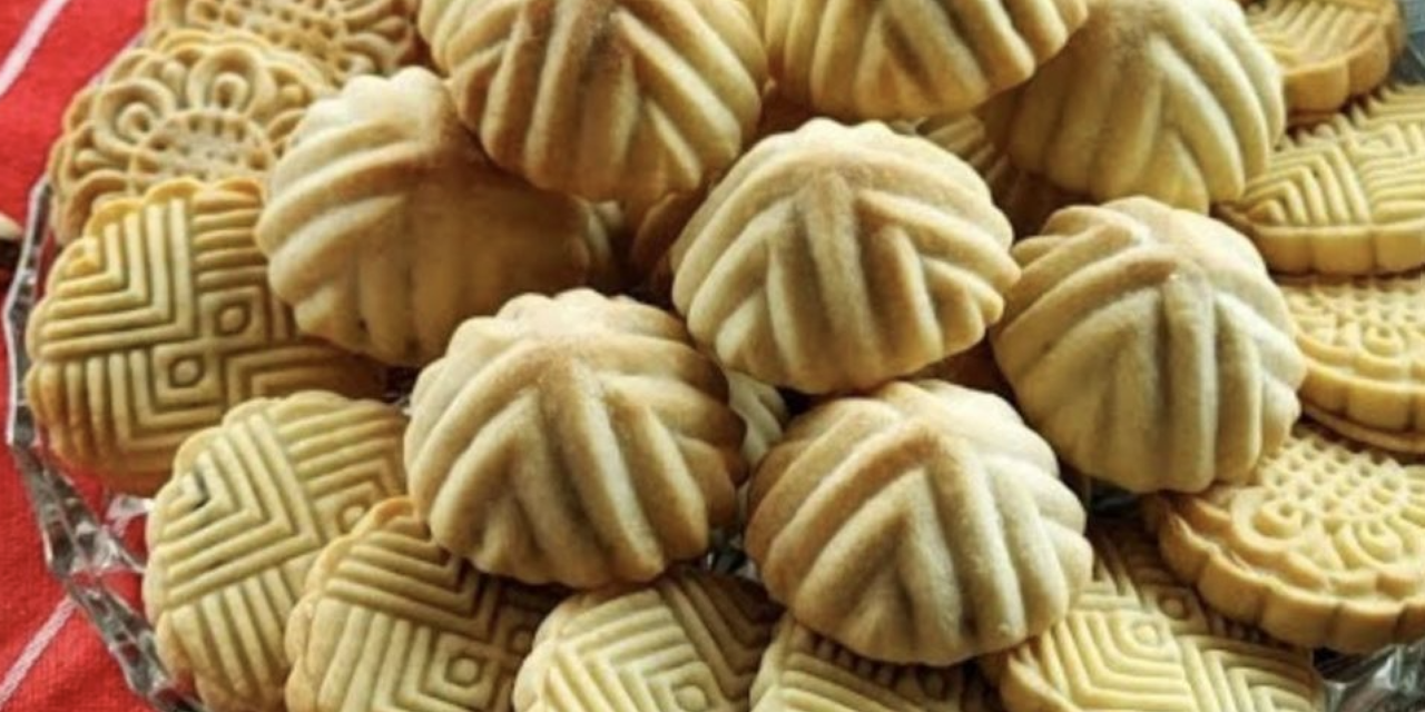 المعمول الطحين والزبدة بشكل جميل