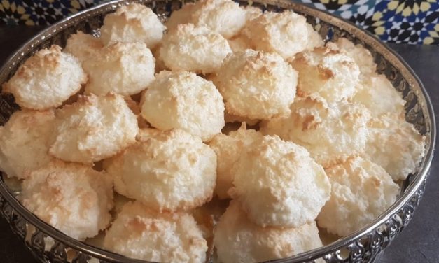 حلوة جوز الهند العشر دقائق بثلاث مكونات فقط بدون زبدة ولا زيت