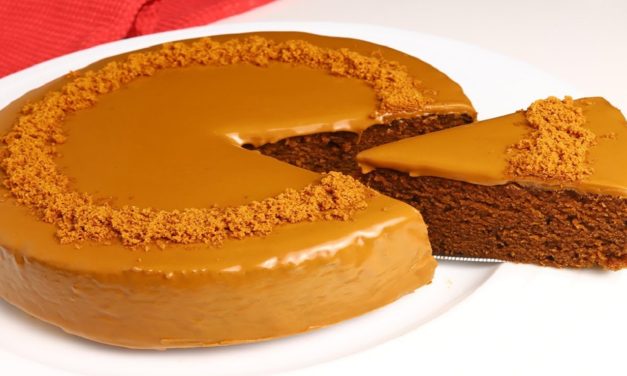 كيكة ب 3 مكونات فقط بدون بيض ولا طحين