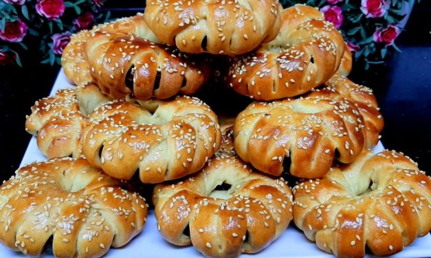 كعك الحليب والزبدة بحشوة التمر بمقادير مظبوطة وطعم روعة سهل وسريع