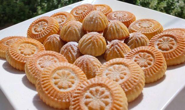 معمول السميد الفاخر برسمة ثابتة محفورة وقوام رائع يذوب بالفم مع كل الأسرار والتفاصيل