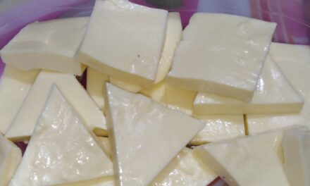 تحضير الجبنة كيرى من 4 قطع جبنة مثلثات وكوب حليب 