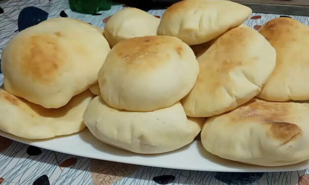 خبز العيش الشامي طري جدا وغير مكلف وناجح