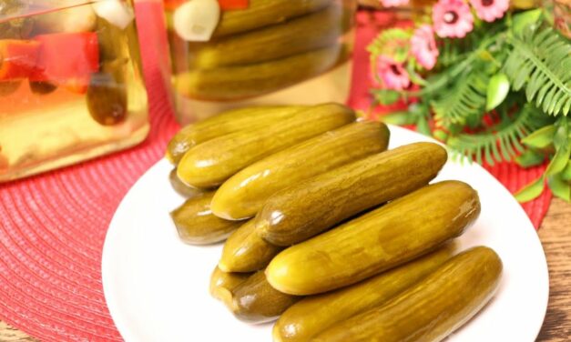 مخلل الخيار في البيت بنتيجه آفضل من الجاهز