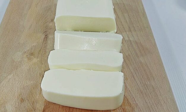 طريقه عمل الجبنه الفيتا باسهل طريقه بدون تعقيد