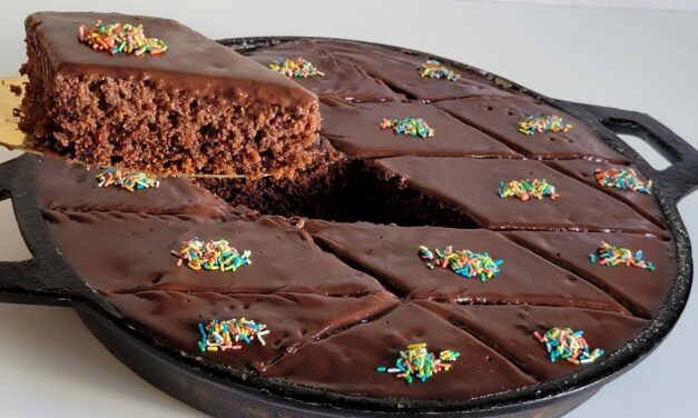 بسبوسة الشكولاتة لذيذة تذوب فالفم