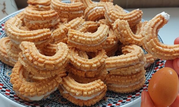 حلوى الشوكولاتة البيضاء والفول السوداني المقرمش