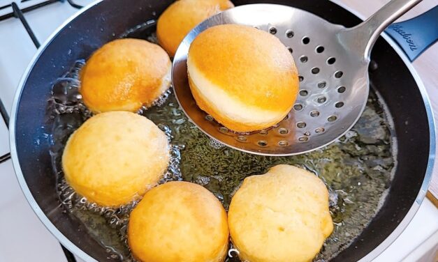 طريقة عمل الدونات المحشية بعجينة قطنية