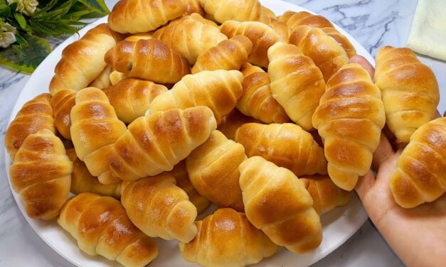 كرواسون بدون حليب ولا بيض