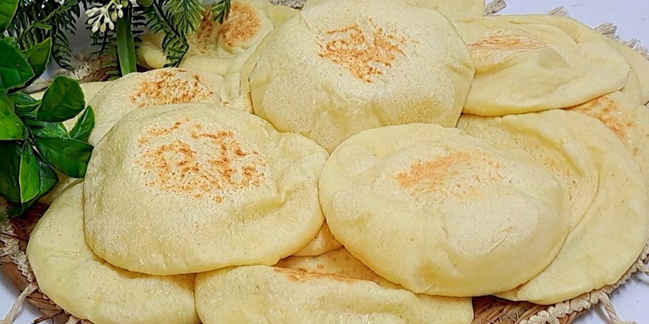 خبز السندوتشات المخبوز في البيت