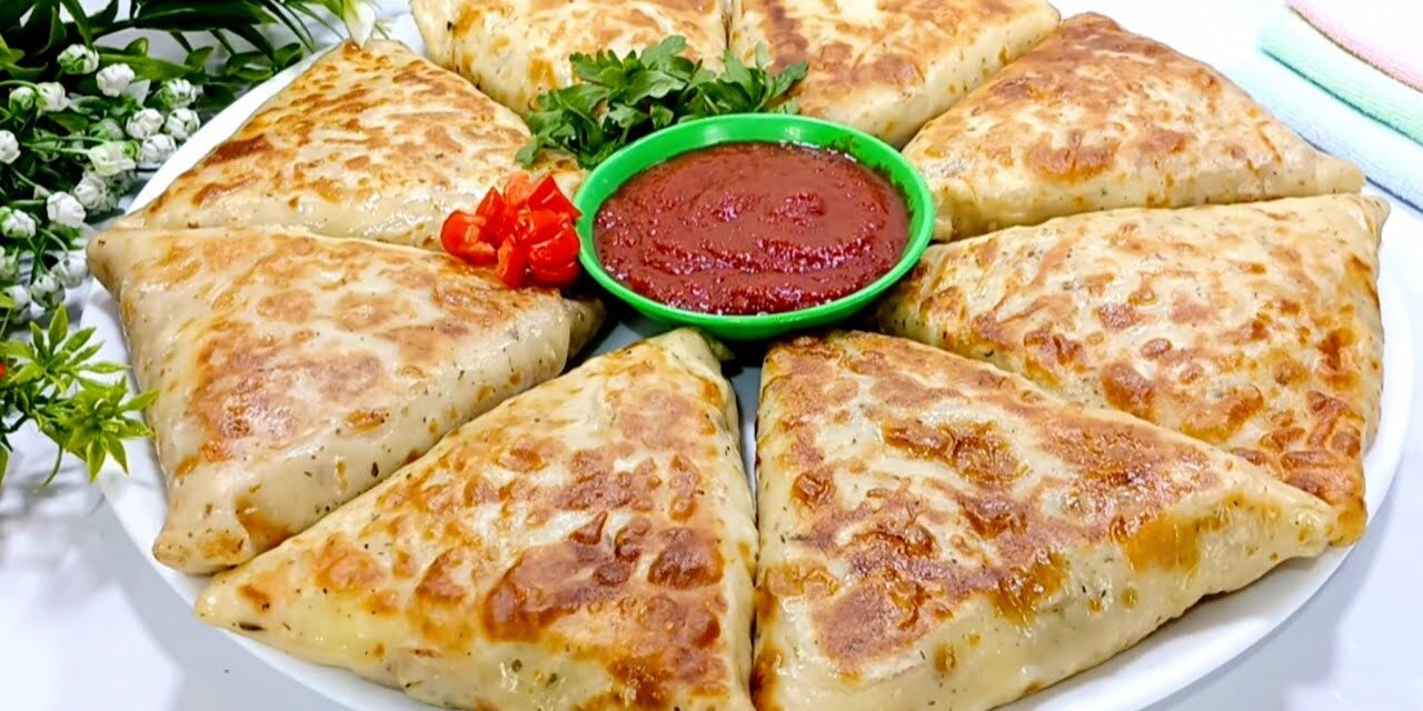 احلى من الكريب واسهل من البيتزا . فطائر الطاسة السريعة