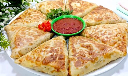 احلى من الكريب واسهل من البيتزا . فطائر الطاسة السريعة