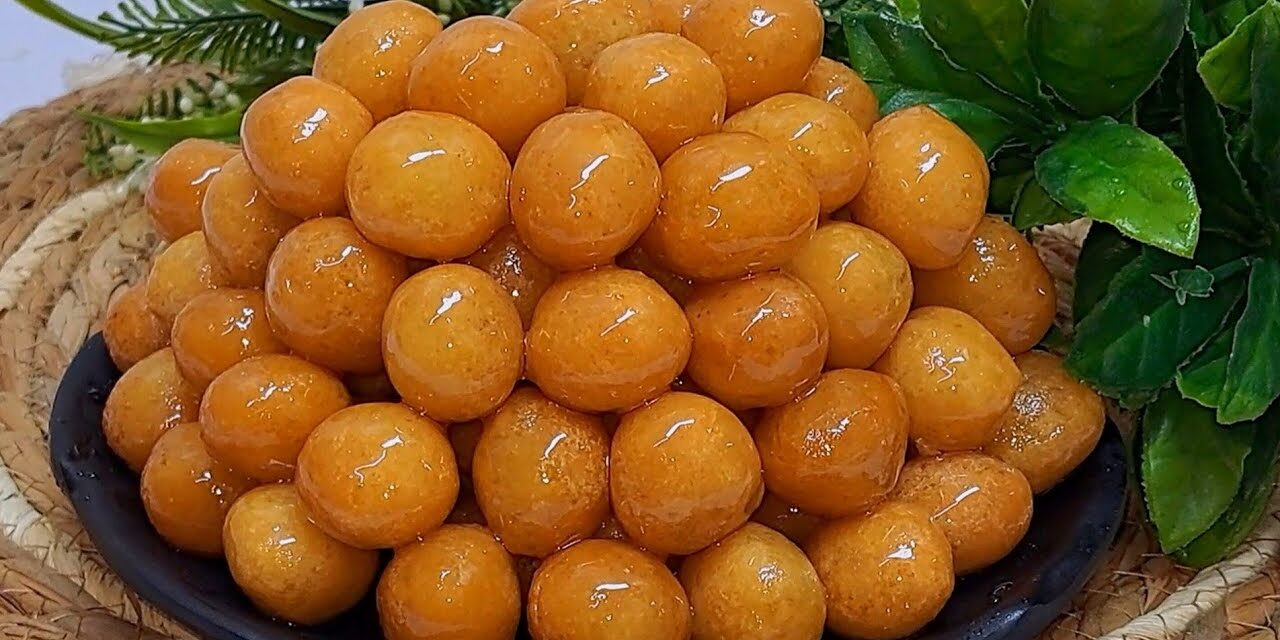 الزلابيه لقمة القاضي مقرمشه ومدوره بدون ما نلمس العجينه