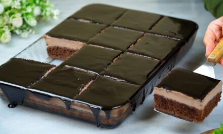 كيكة شوكولاتة في الخلاط بدون زبدة بطريقة سهلة وبحجم عائلي