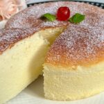 كيكة 5 دقائق بدون دقيق… خفيفة مثل القطن وناجحة من أول مرة