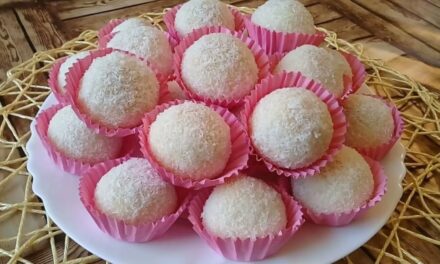 كرات محشية بجوز الهند بكمية وفيرة وطريقة ناجحة