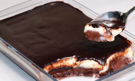 تحلية باردة بثلاث طبقات روعة تذوب في الفم