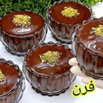 كيكة الشوكولاتة في الأكواب… بدون فرن وبصوص شوكولاتة