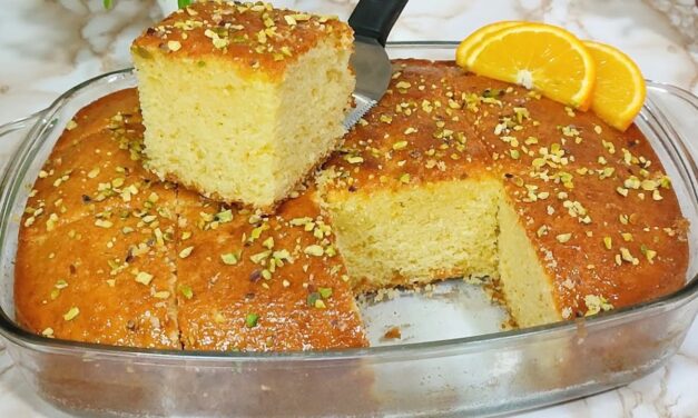 كيكة البرتقال الهشة خفيفة ومرتفعة مثل القطن
